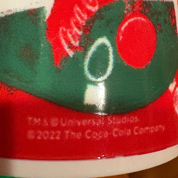 Set of Universal Studios Christmas Santa
Souvenir CocaCola plastic Refill Cup - Picture 3 of 8